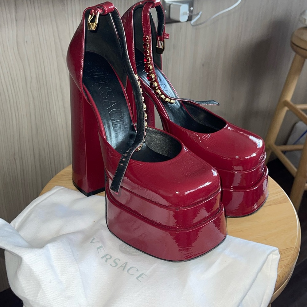 Tried on authentic Versace Medusa platform Mary jane 37